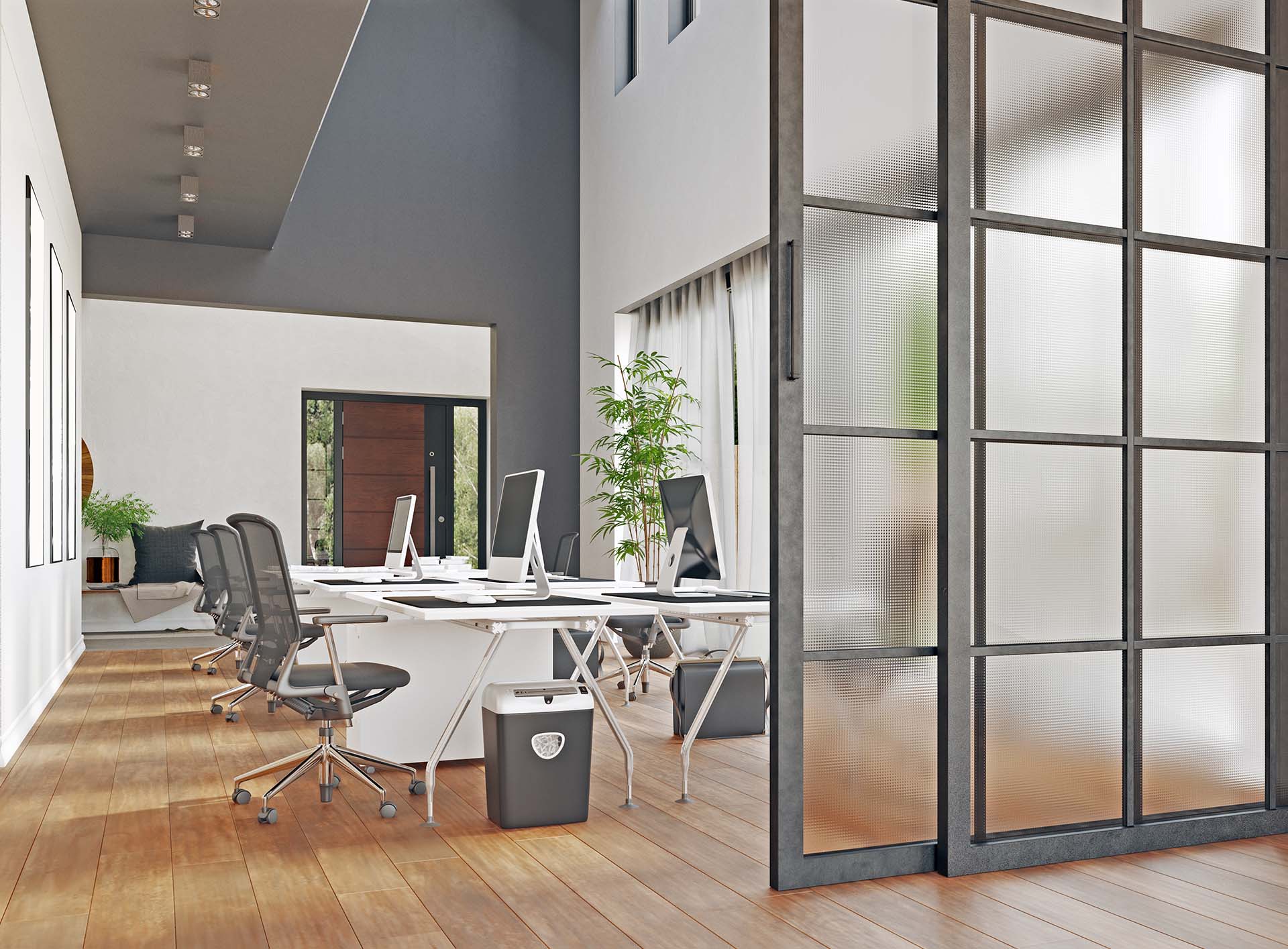 Modernes Büro mit Glasschiebetür im Industrial Style Ansicht in modernes Büro mit Glasschiebetür im Industrial Style